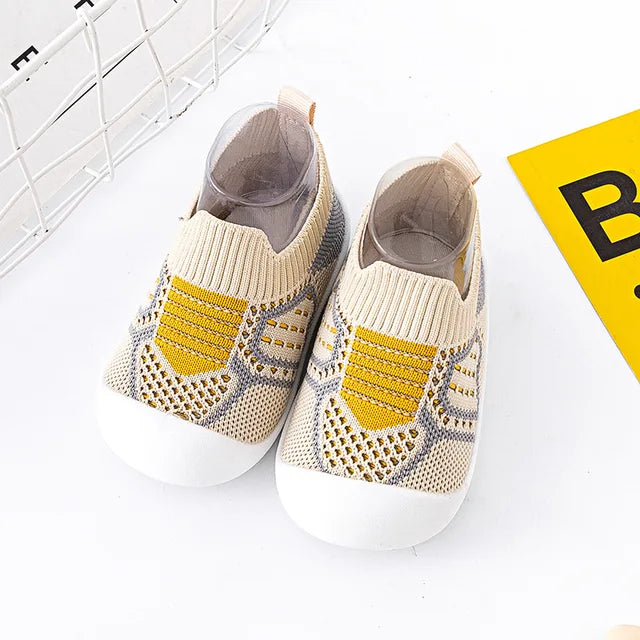 TinyTreads Slip-Ons | Åndbare skridsikre sko i mesh-zarada.dk