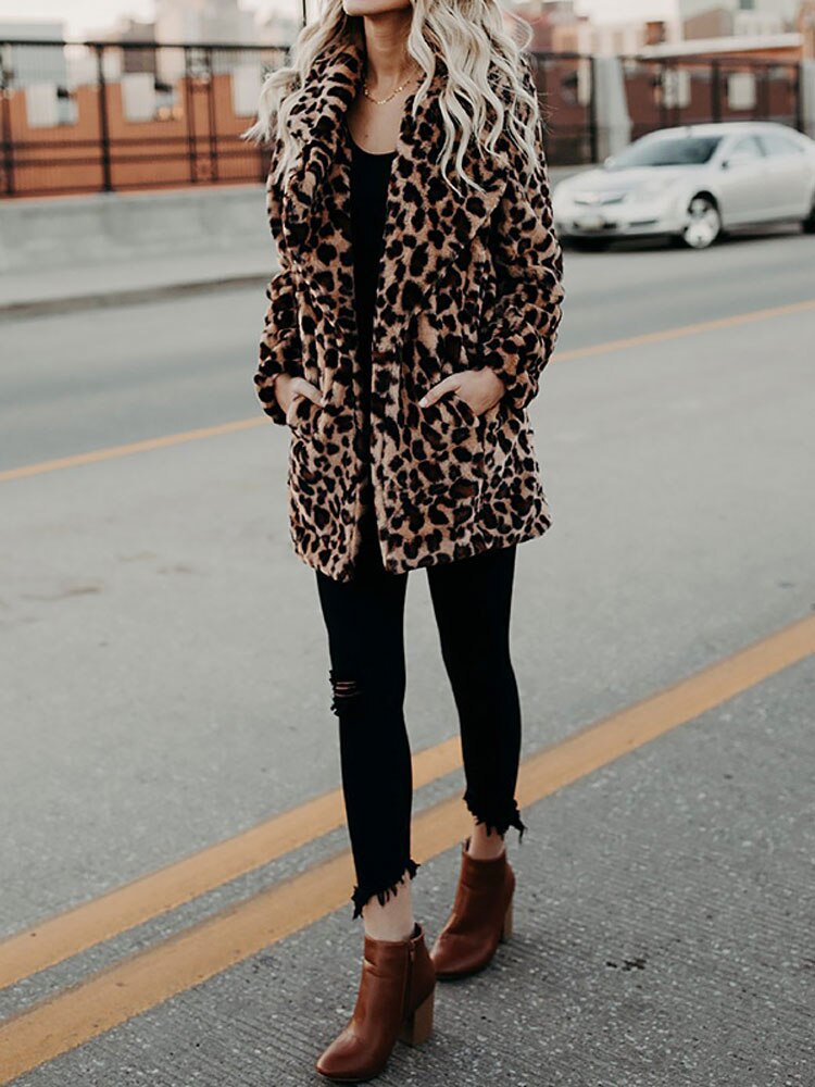 Fresia Vinterjakke Dame – Leopardmønster, Oversize Krave & Varm Foring