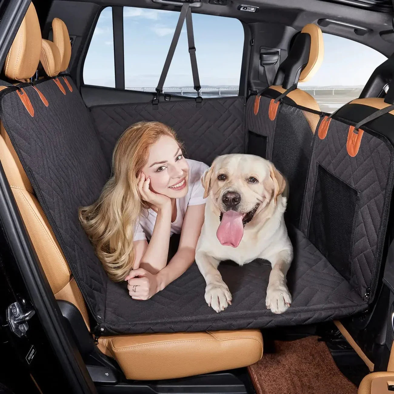 ComfortCarrier | Hvor bilbeskyttelse og komfort til din hund mødes | +Sikker hundesnor