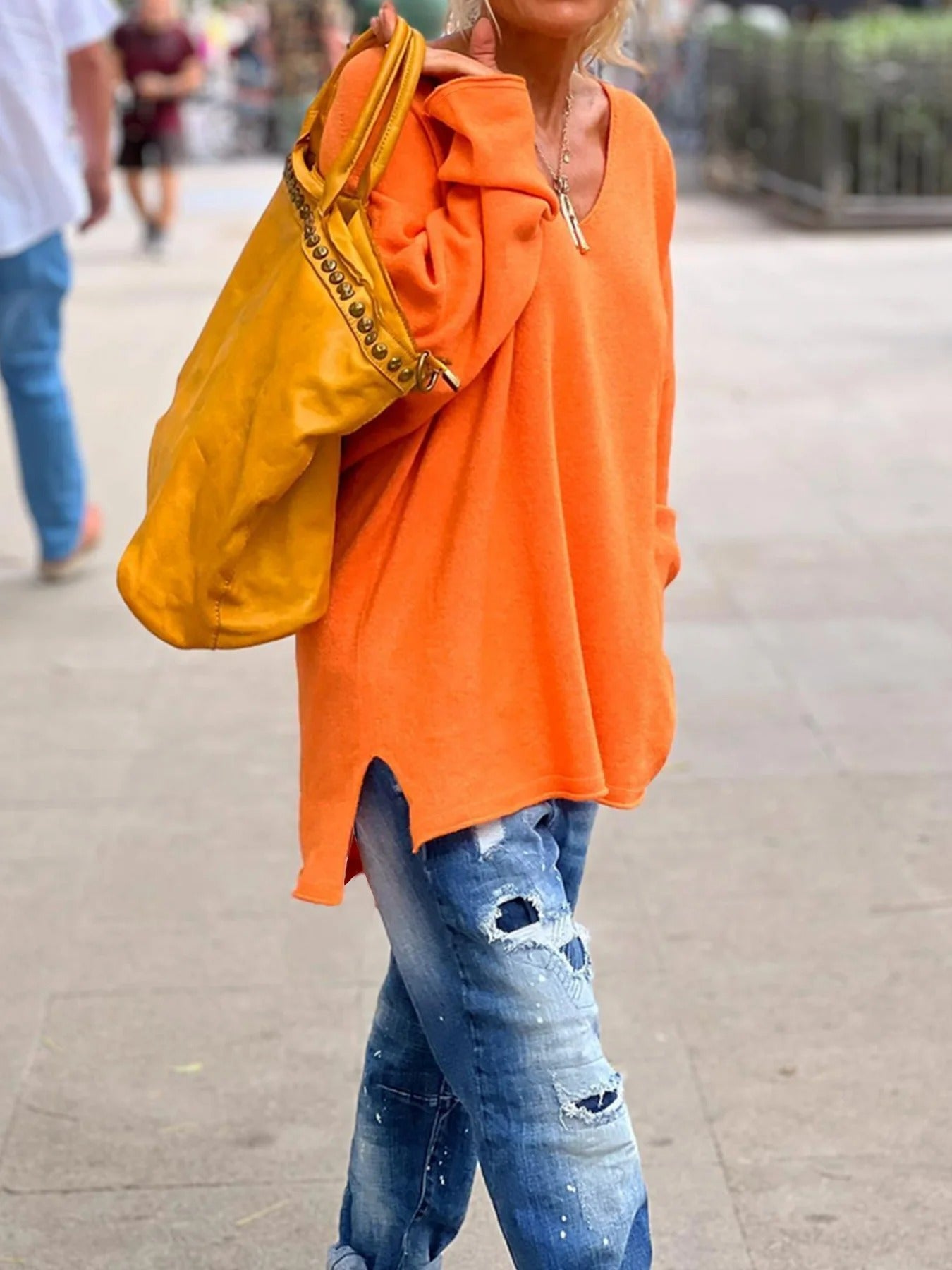 Strikket oversized sweater med V-hals