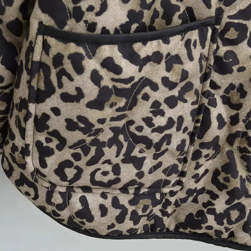 Leopard-vatteret jakke til kvinder