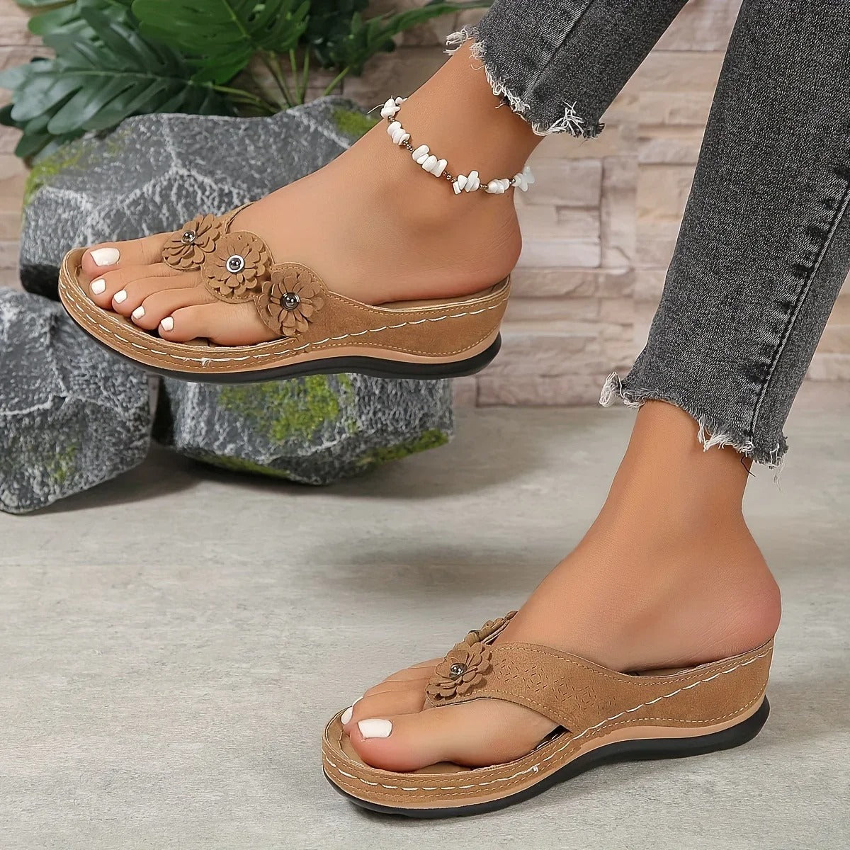 Blomstrede slip-on-strandtøfler til kvinder