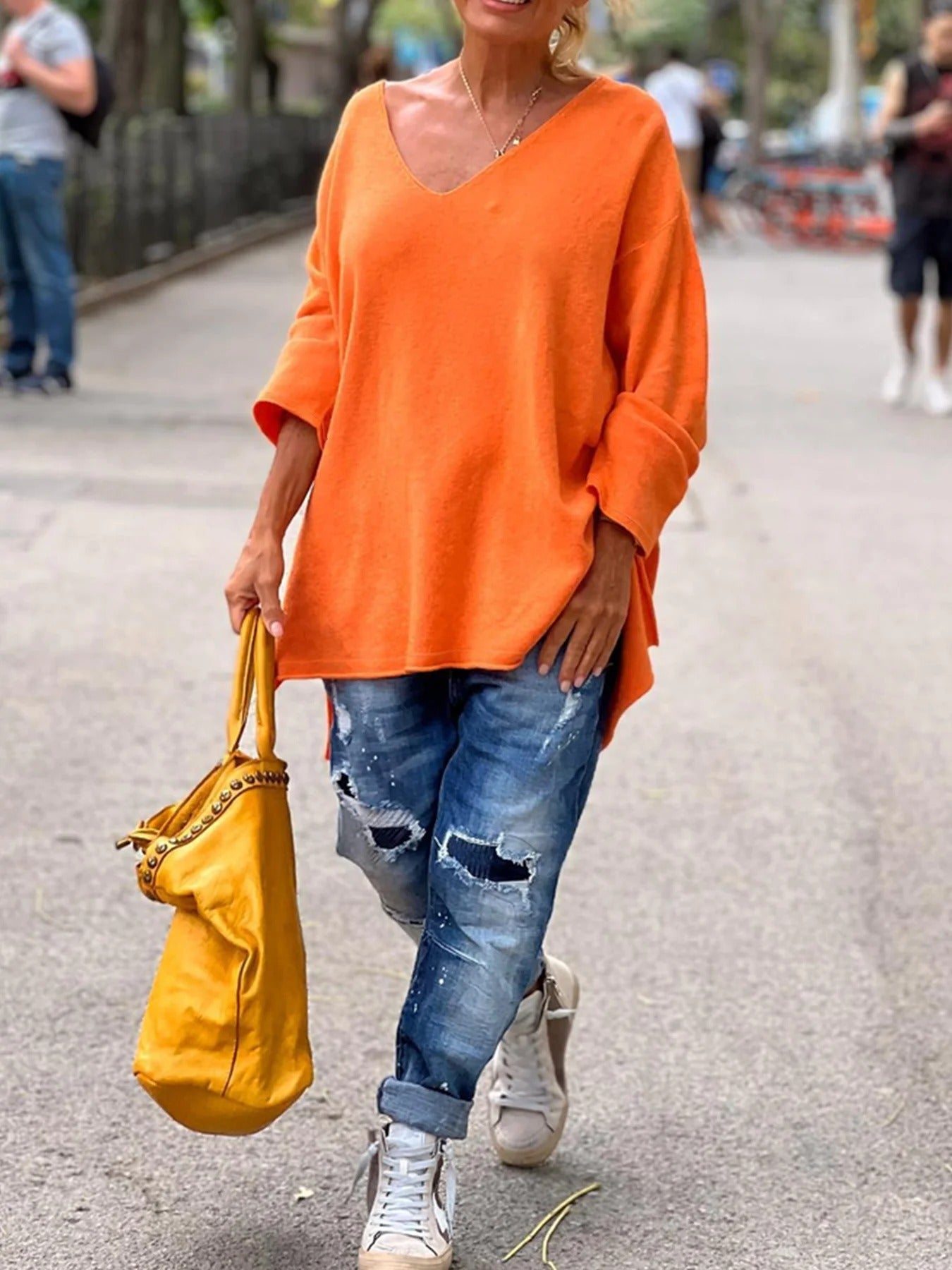 Strikket oversized sweater med V-hals