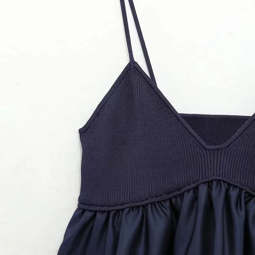 Plisseret smockbluse med V-hals til kvinder
