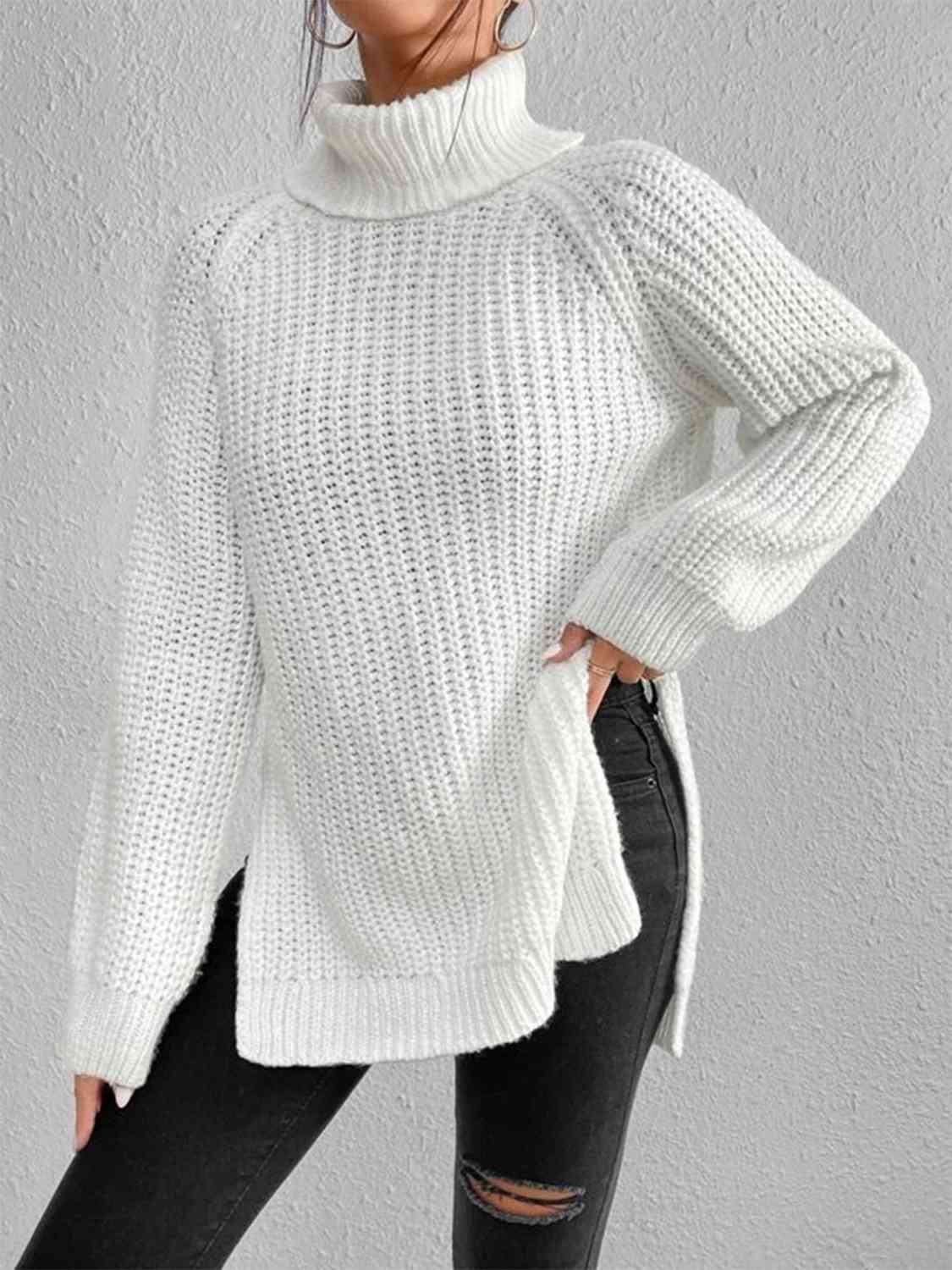 Angela Pull Kvinde – Ribbet Turtleneck Sweater med Chic Side Slids til Elegant Efterår/Vinter