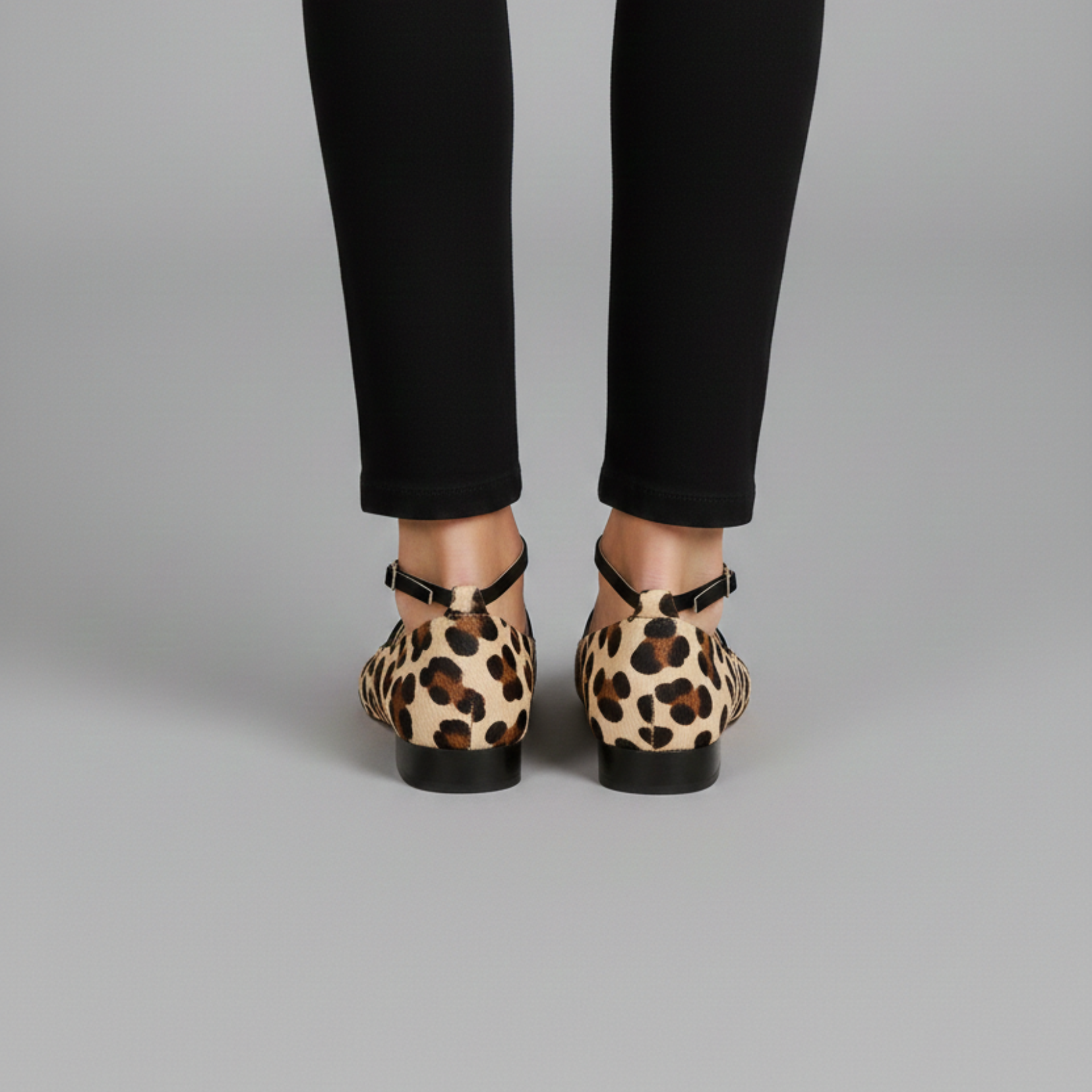 Leopardrem Sandaler | Elegant Leopard stil