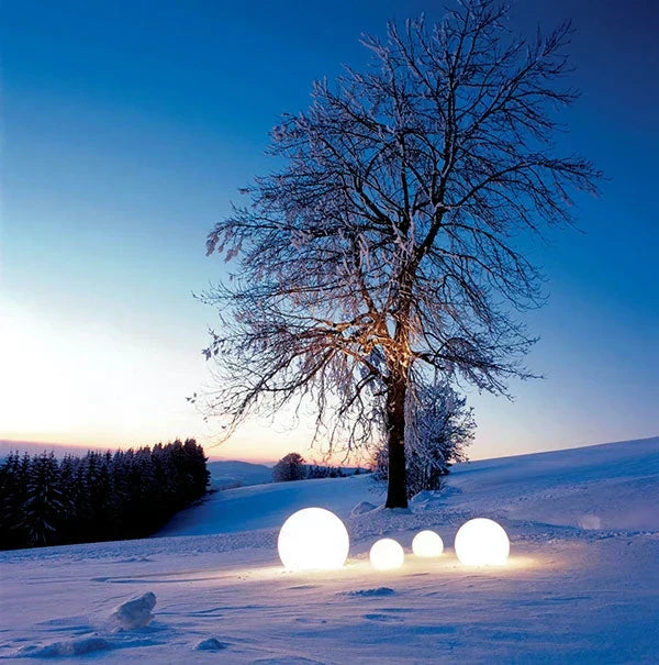AuraKleur havebold LED-belysning – 16 farver – Trådløs, vejrbestandig og stemningsfuld til have, terrasse og fest