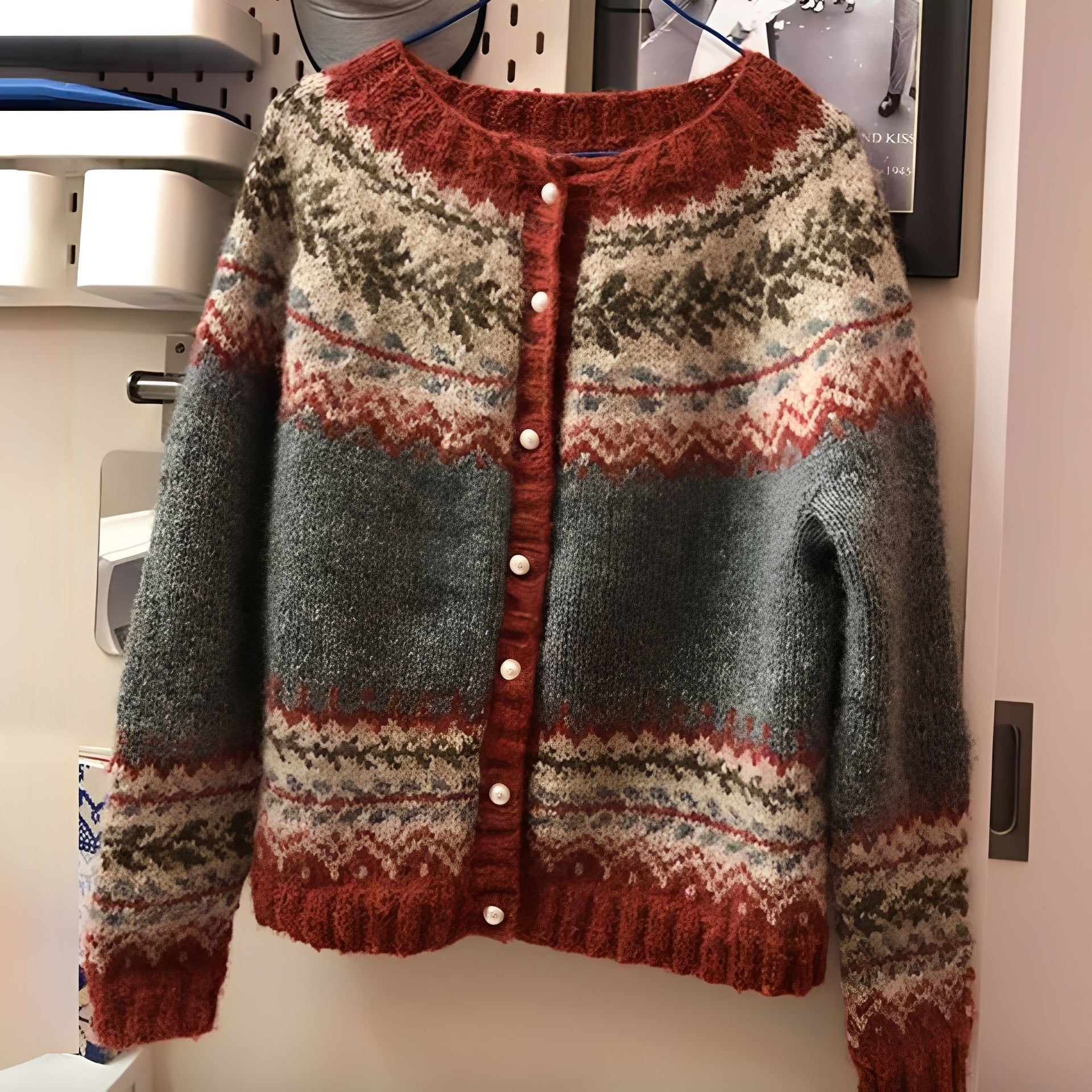 Aitana – Kvinders Cardigan i Etno-strik – Blød og Varm Skandinavisk Sweater til Daglig Brug