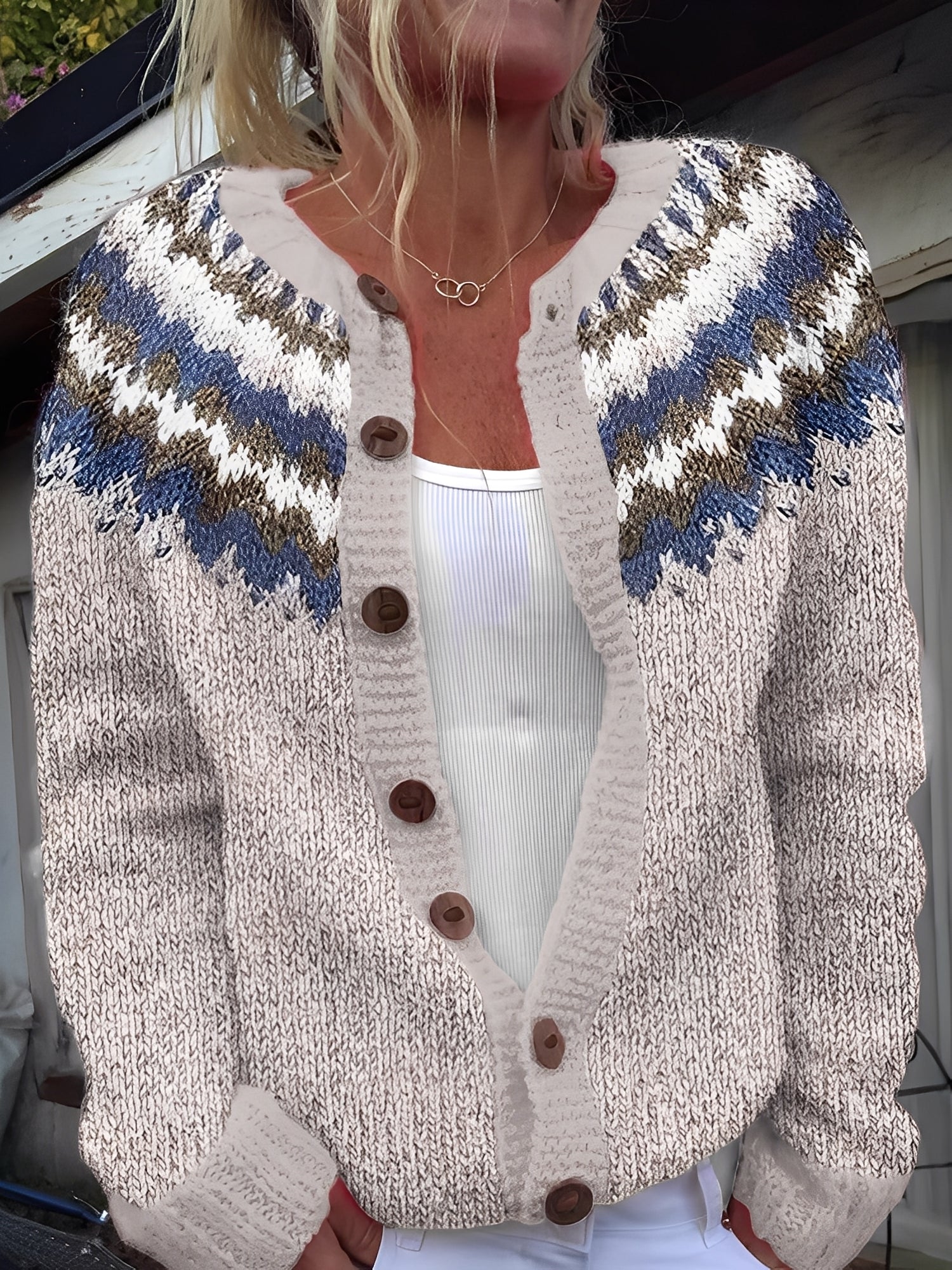 Ember – Kvinders Knappet Cardigan – Let og Blød Strik med Klassisk og Elegant Design