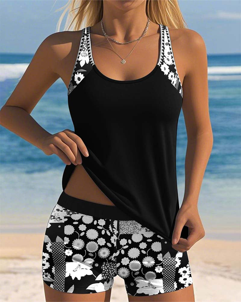 Blomster Tankini med Justerbare Stropper og Komfortable Shorts - Multifarvet