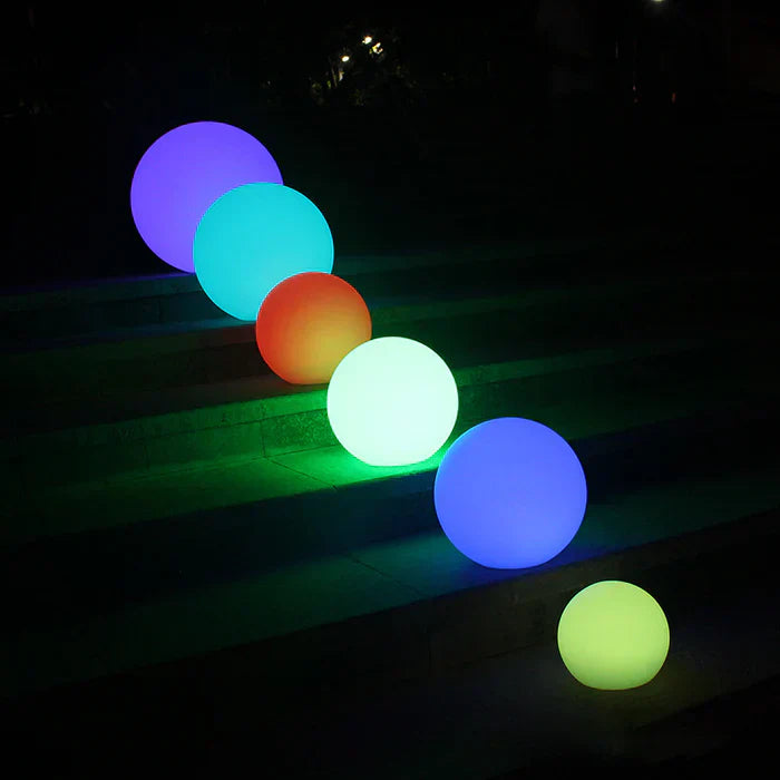 AuraKleur havebold LED-belysning – 16 farver – Trådløs, vejrbestandig og stemningsfuld til have, terrasse og fest
