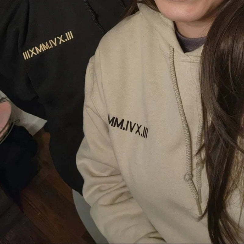 DateWear | Tilpassede Sweatshirts med Relaxed Fit og Dato Personalisering