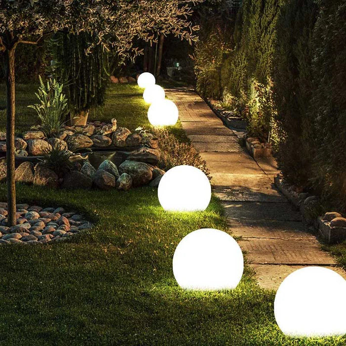 AuraKleur havebold LED-belysning – 16 farver – Trådløs, vejrbestandig og stemningsfuld til have, terrasse og fest