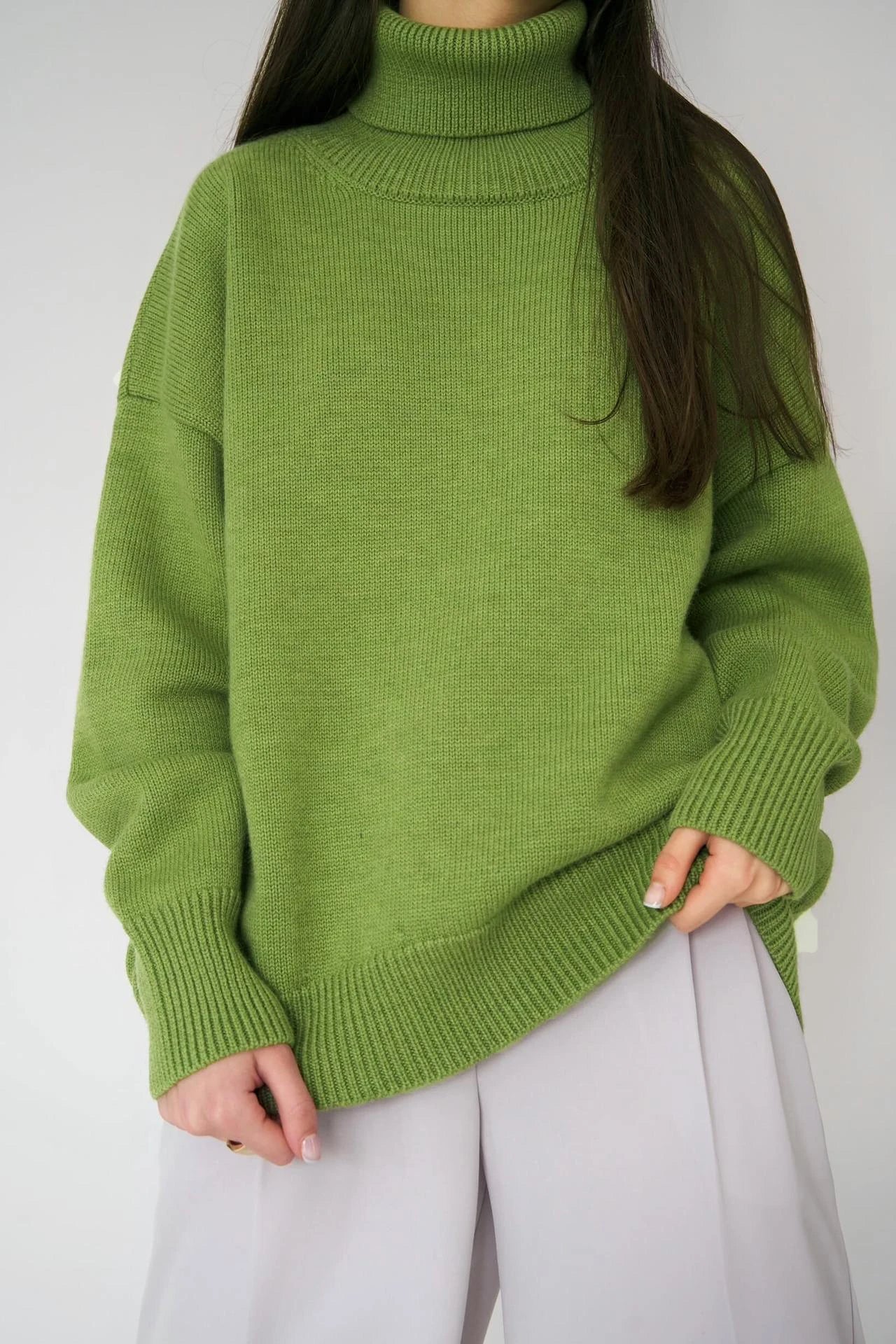 Elise Oversized Turtleneck Sweater til kvinder – Blød og varm striktrøje med tidløst design