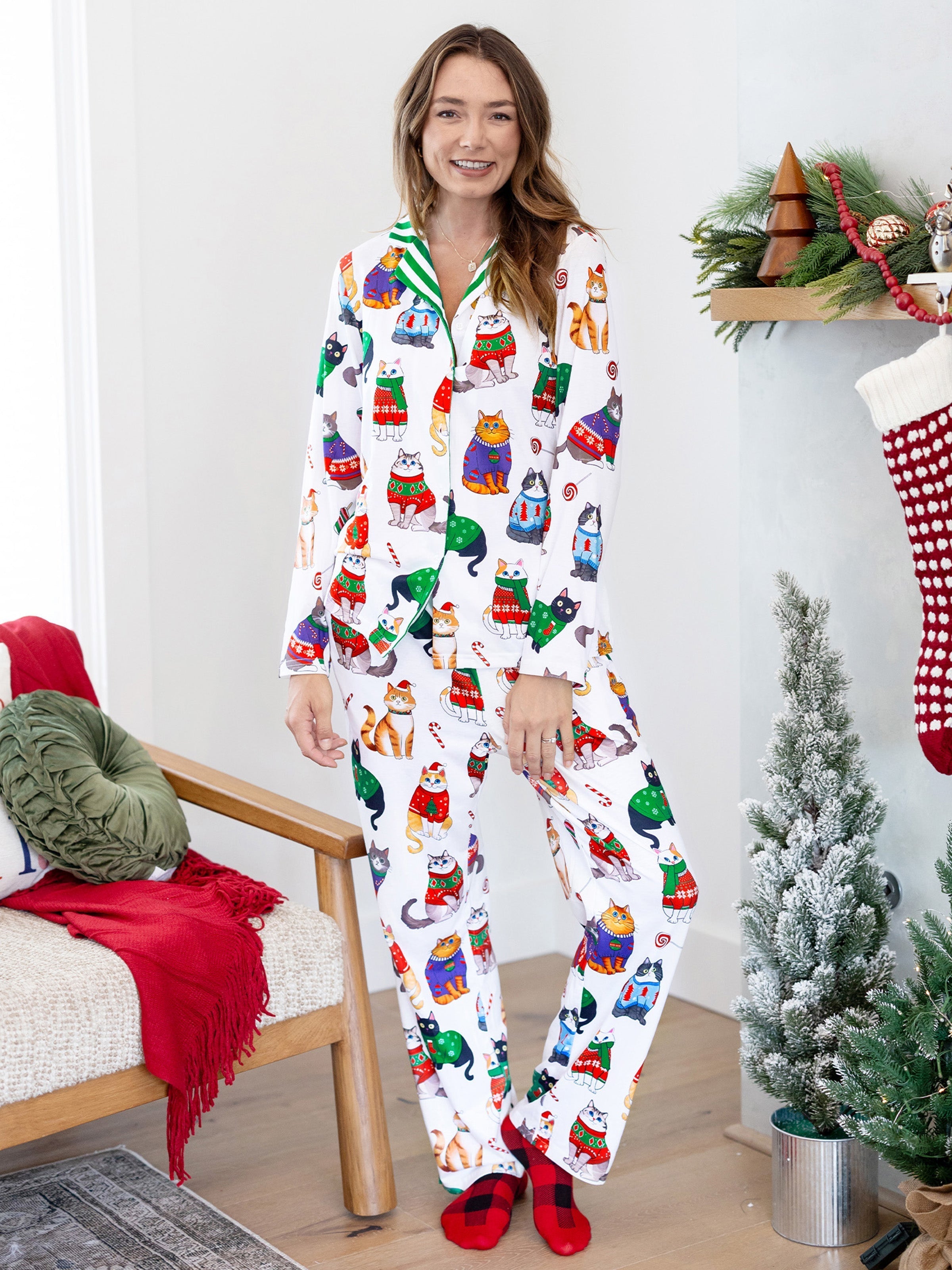 MeowJams | Jule Familie Pyjamas Sæt Katteprint med Matchende Sokker Multicolor
