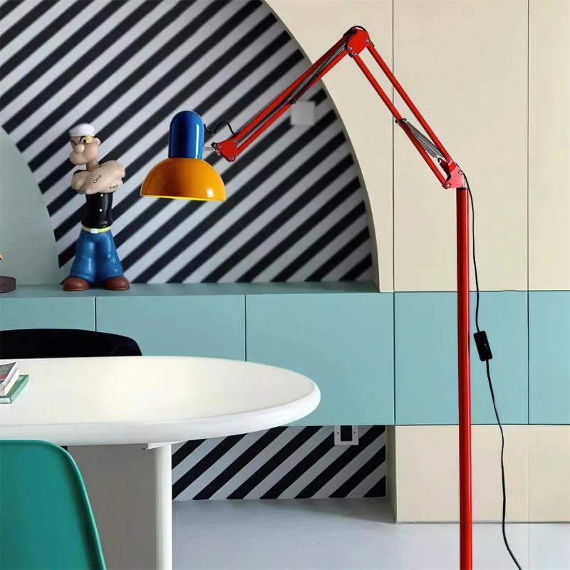 LumeStand - Sammenklappelig LED gulvlampe med stander til hjemmeatmosfære