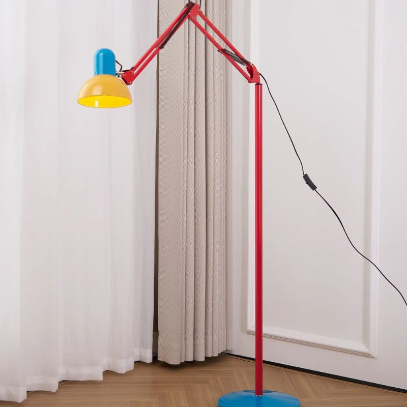 LumeStand - Sammenklappelig LED gulvlampe med stander til hjemmeatmosfære