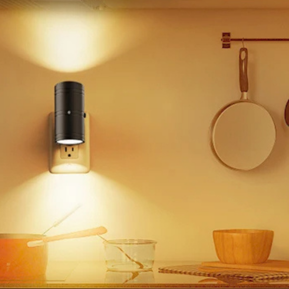 GlowNest – Dæmpbar natlys med automatisk sensor og blød glød
