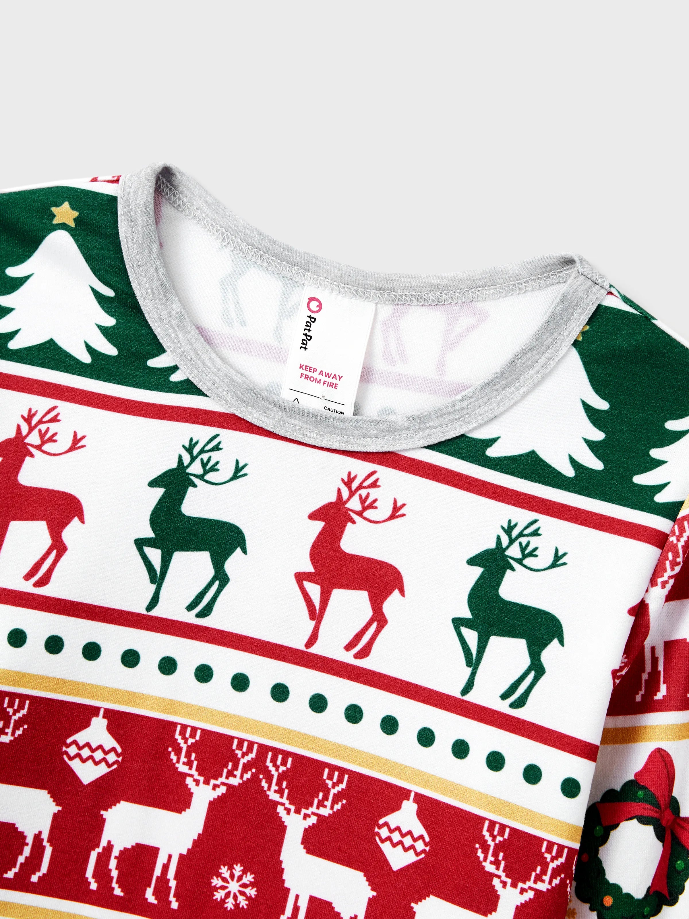 ReindeerJams | Familievenlige julepyjamas med rensdyr- og juletræsmønster samt ColorBlock-sokker