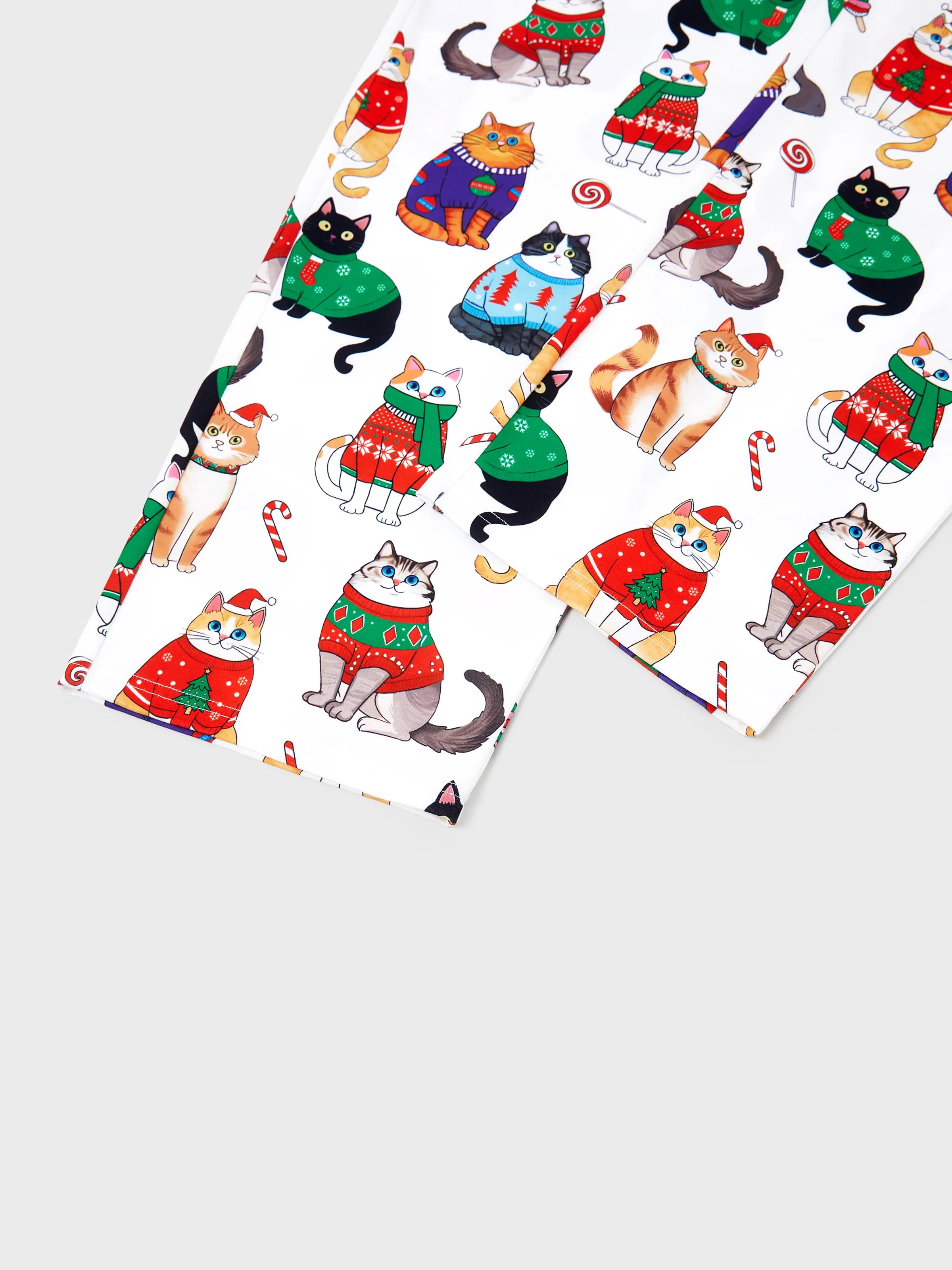 MeowJams | Jule Familie Pyjamas Sæt Katteprint med Matchende Sokker Multicolor