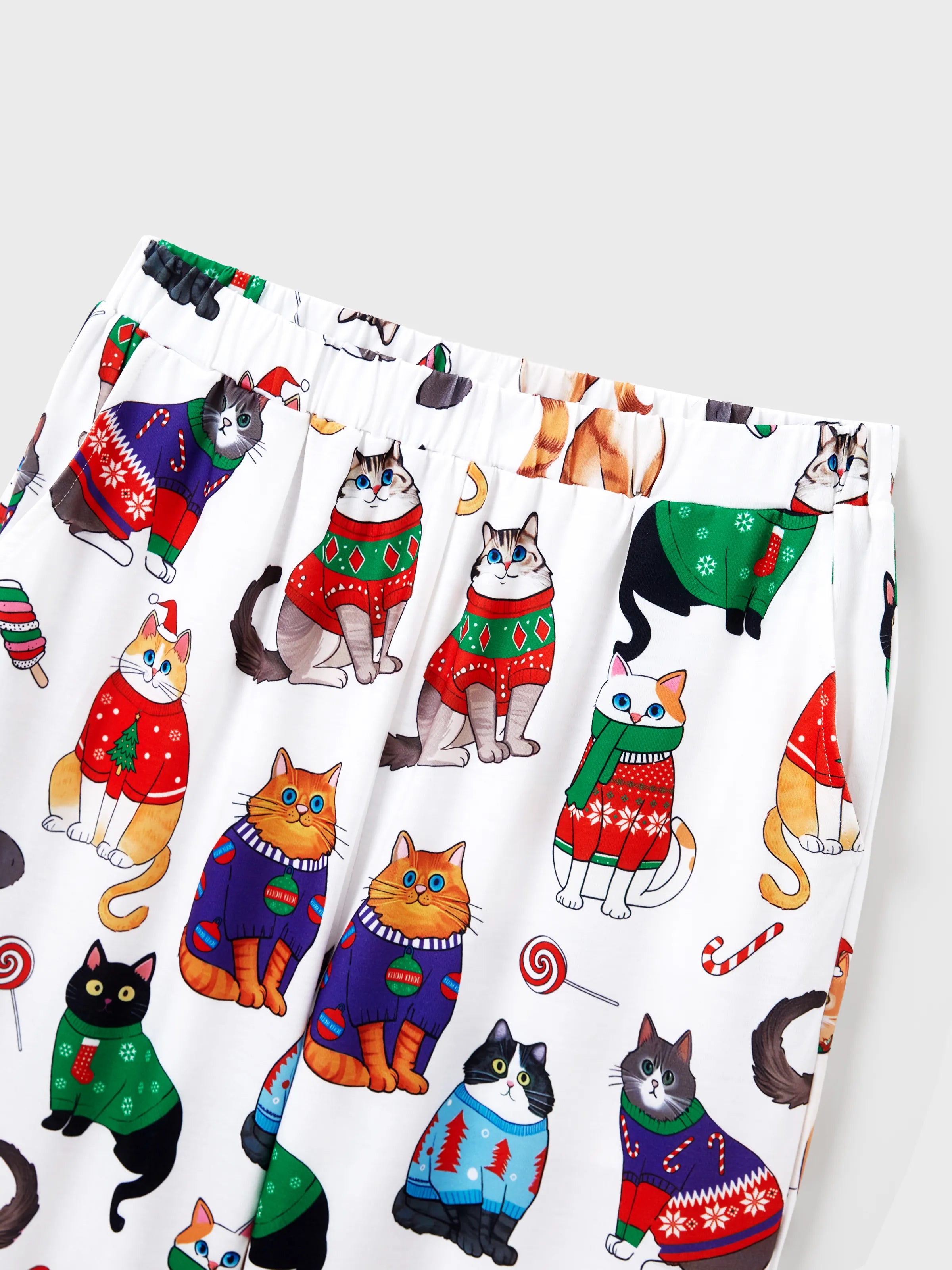 MeowJams | Jule Familie Pyjamas Sæt Katteprint med Matchende Sokker Multicolor