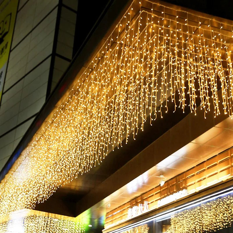 LED-isdroppljusdekoration – stämningsfull ljusgirlang med isdroppar