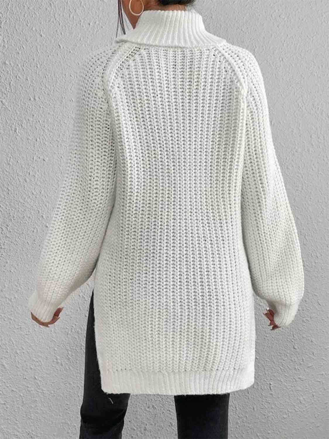 Angela Pull Kvinde – Ribbet Turtleneck Sweater med Chic Side Slids til Elegant Efterår/Vinter