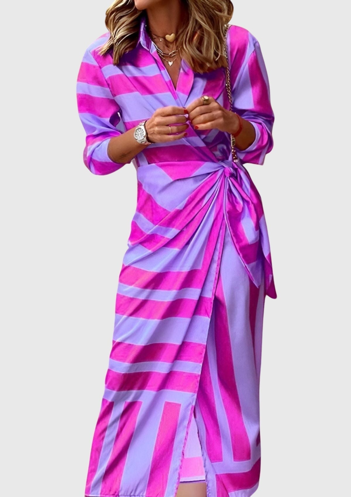 Wrap Style Kjole – Flatterende Silhuet & Talje-Definerende Pasform