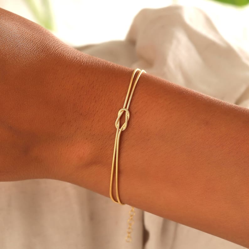 Amour | Minimalistisk armbånd kærlighedsknude