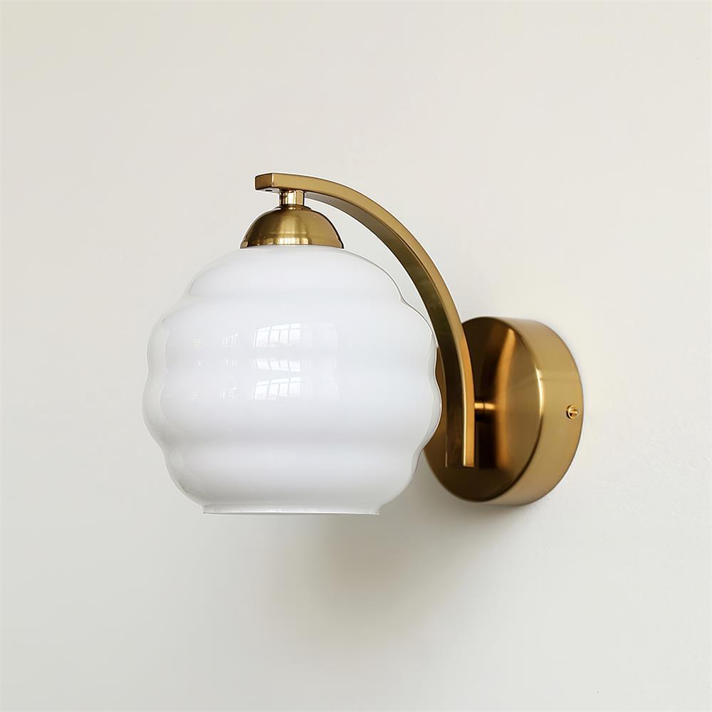 RetroLume - Art Deco lampe for tidløs elegance og blød omgivende belysning