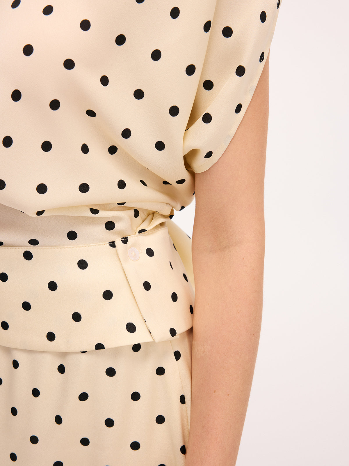 Polka Dot Top & Blondekant Midi Skirt Sæt