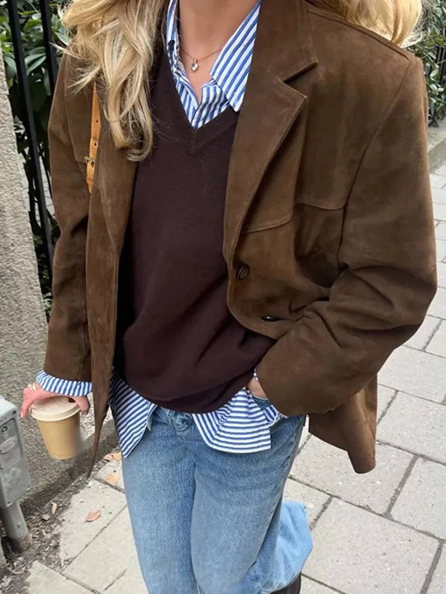 Chelsey Kvinders Suede Jakke Vintage – Løs Pasform, Elegant & Praktisk med Lommer