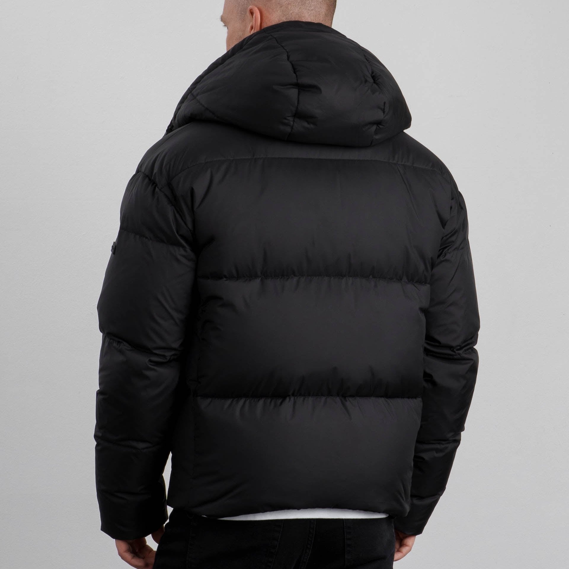 Zian Herre Quilted Jakke – Letvægtsmodel med Lynlåslukning & Sidelommer