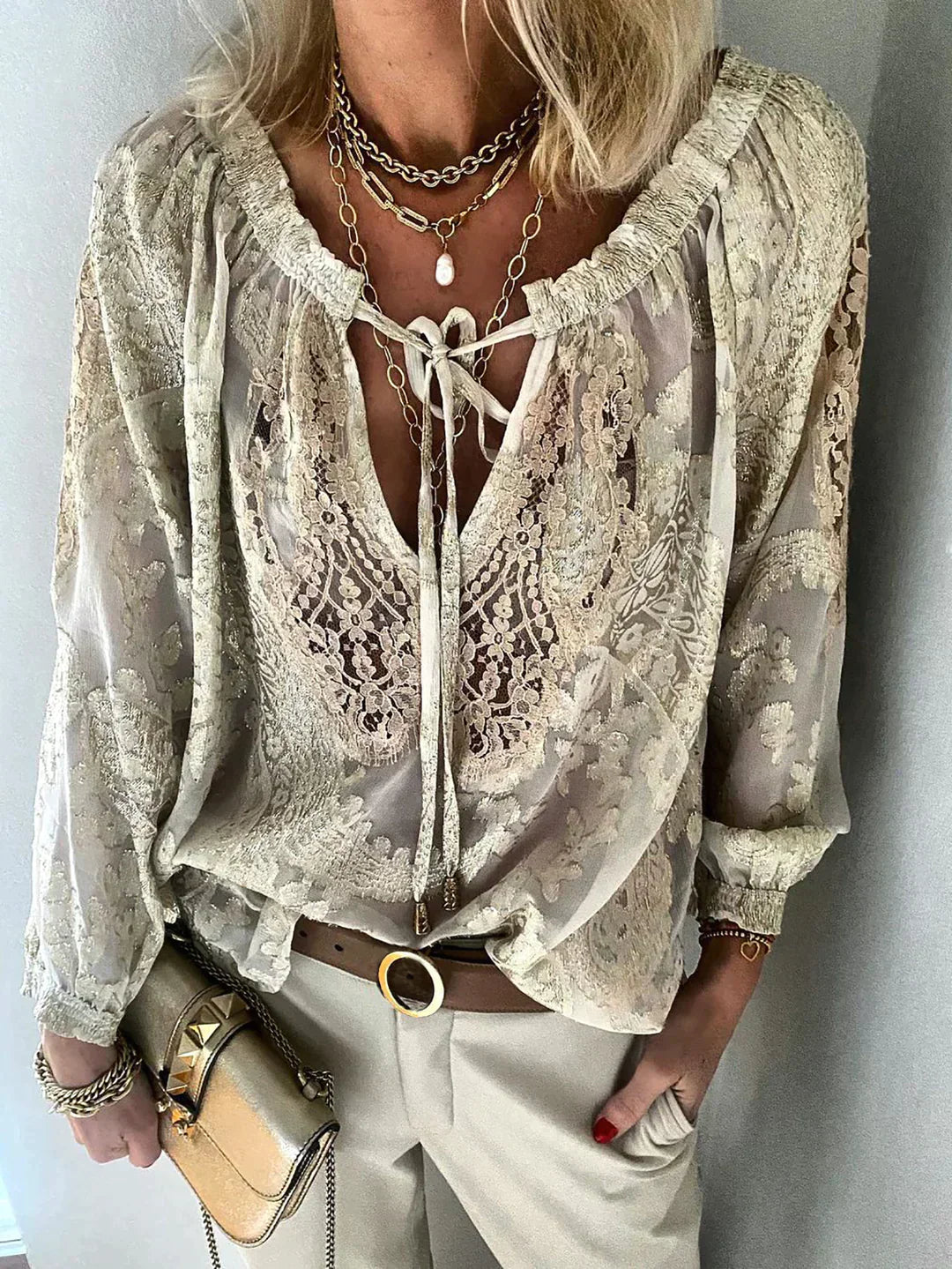 Damebluse med Blonder Trendy Design