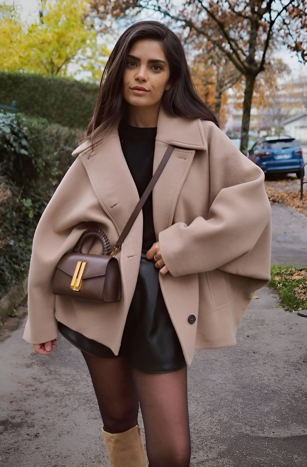 Aitana Kvinders Frakke i Blandingsuld – Minimalistisk Oversize Design med Bred Krave & Afslappet Pasform