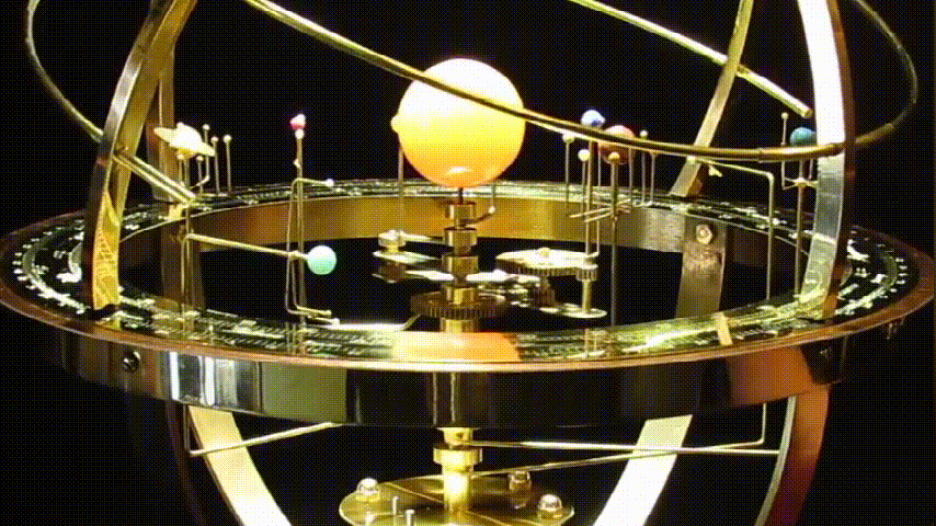 Grand Orrery-model Af Solsystemet Med 9 Planeter Og 28 Måner
