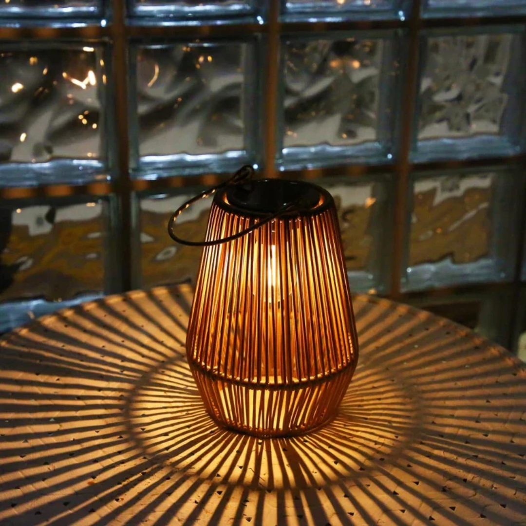 Håndvævet Solcellelampe til Haven