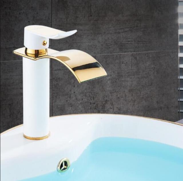 Håndvaskarmatur Vandfaldsdesign