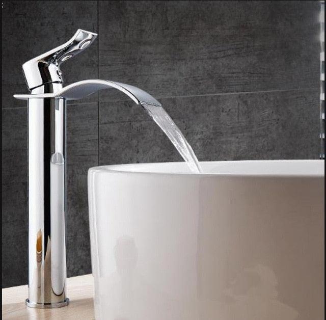 Håndvaskarmatur Vandfaldsdesign