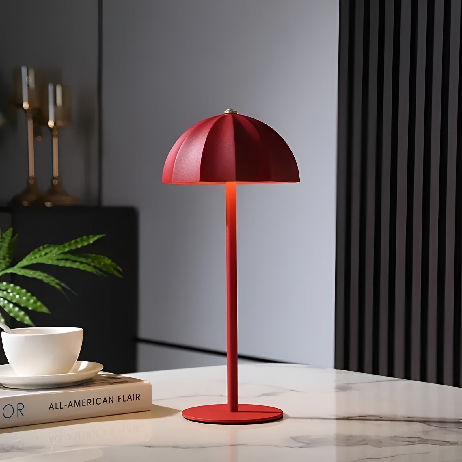 UmbriLight - Elegant LED-sengelampe med touch-betjening og genopladeligt batteri