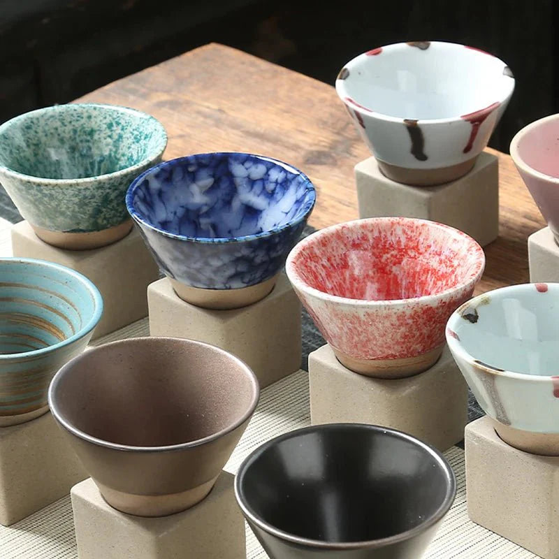 Kegleformet Kaffekrus Kunstnerisk Design
