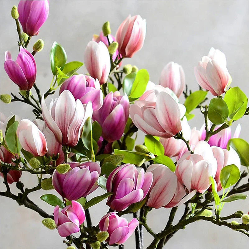 BlijftBloei – Stemningsfuld Kunstgren med Realistiske Magnolia Blomster