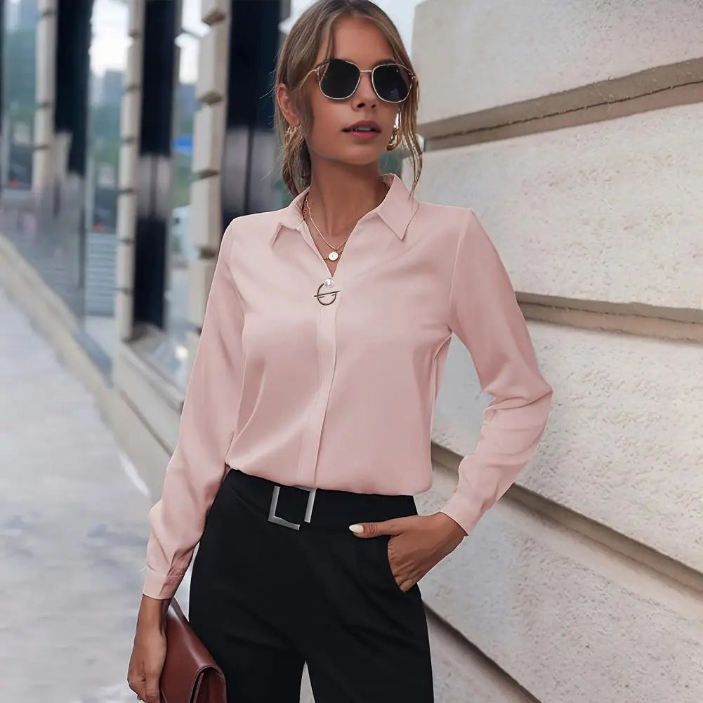 Kvinders Chiffonbluse med Klassisk Krave