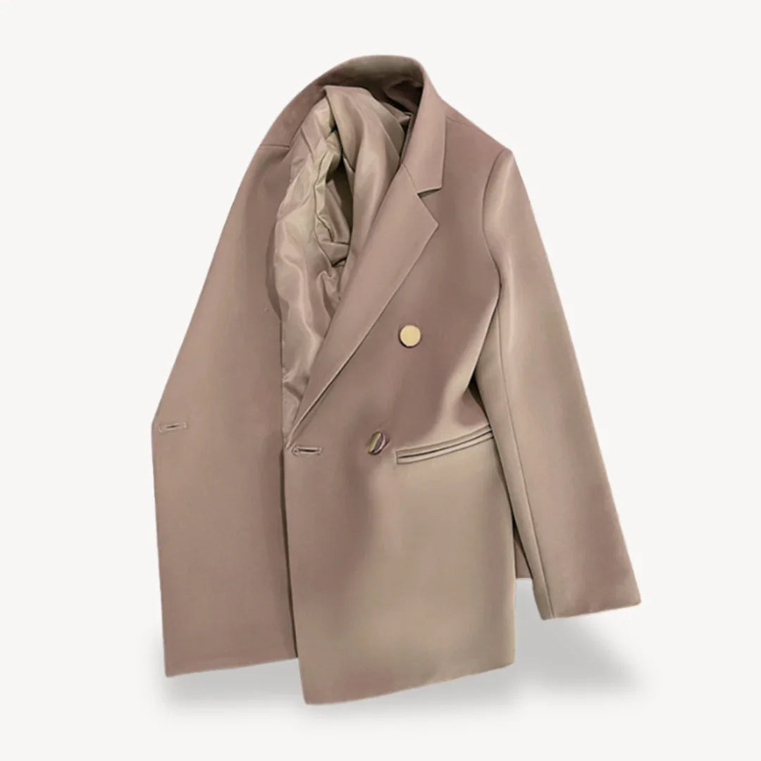 Kvinders Dobbeltradet Blazer Med Guldfarvede Knapper