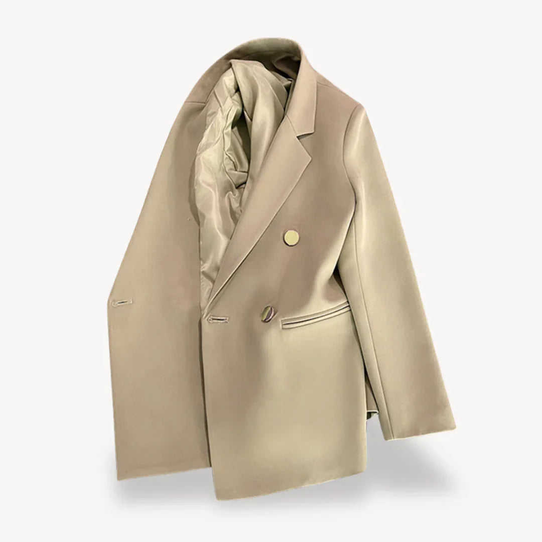 Kvinders Dobbeltradet Blazer Med Guldfarvede Knapper
