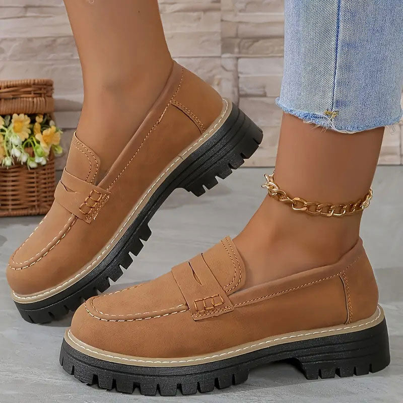 Kvinders Loafers i Suede med Chunky Sål