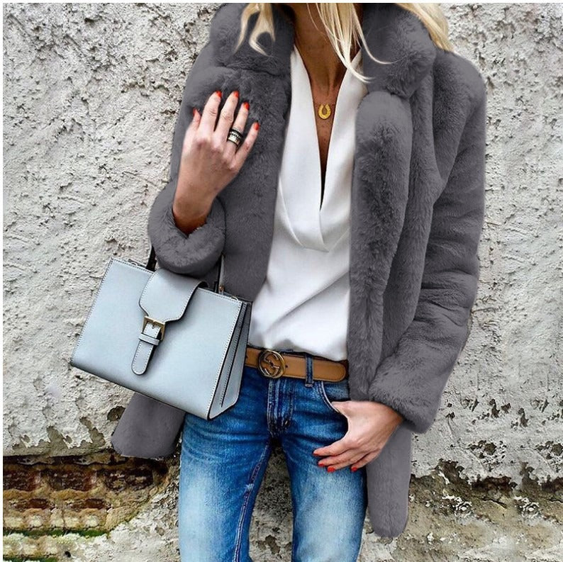 Kvinders Oversized Faux Fur Frakke med Fold-Over Krave