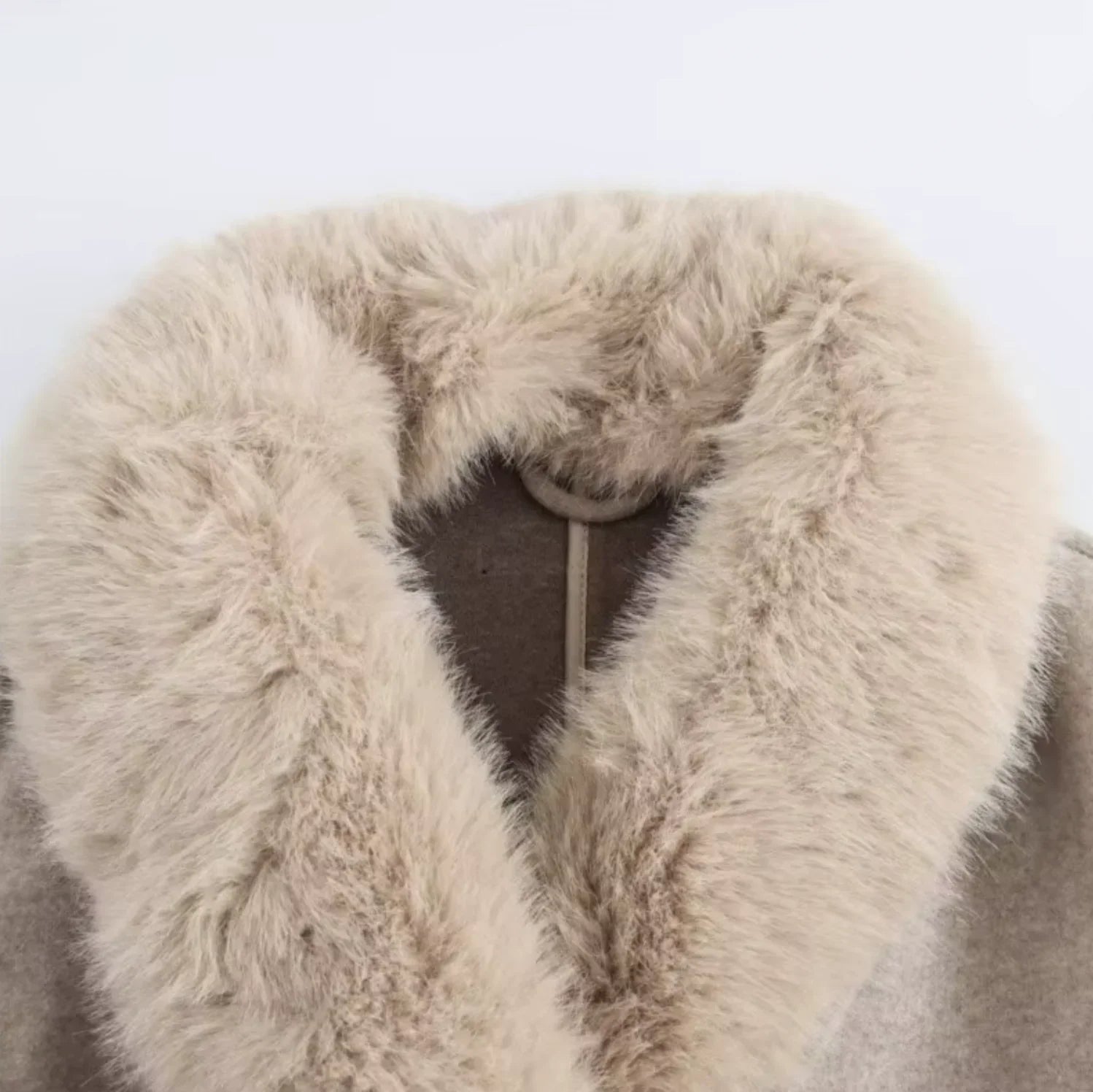 Kvinders Trenchcoat med Pelskant