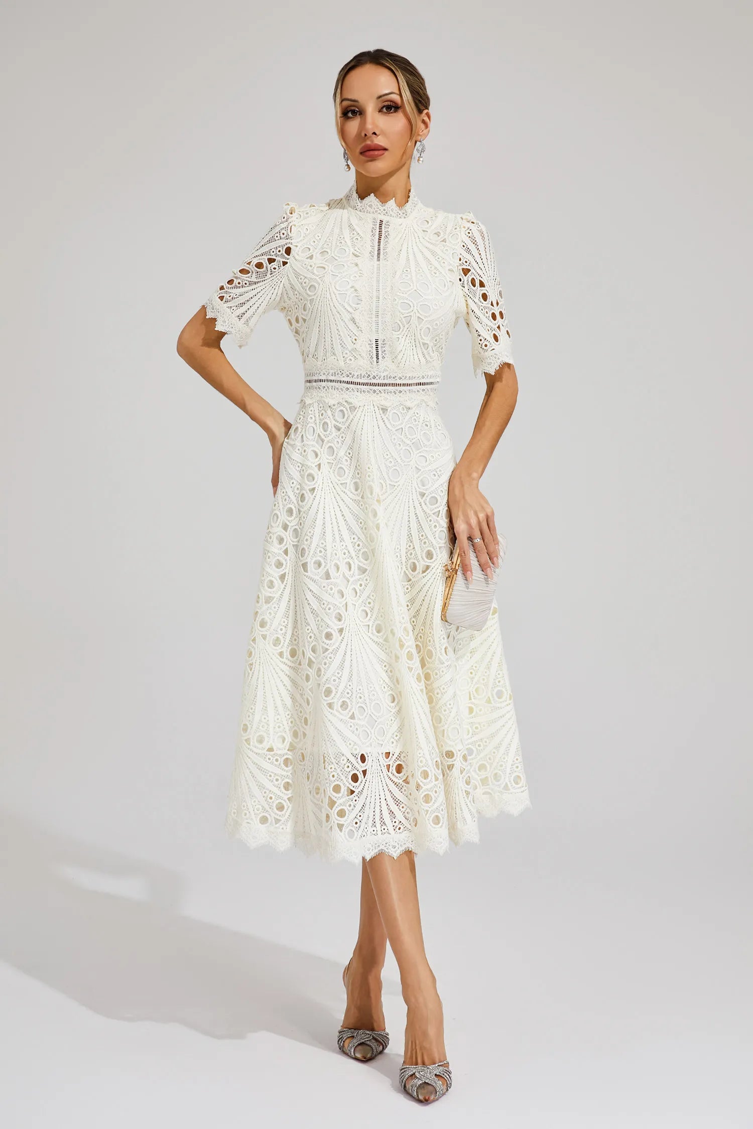 Lace Midi Kjole – Elegant Scoop Udsnit til Bryllupper og Særlige Begivenheder