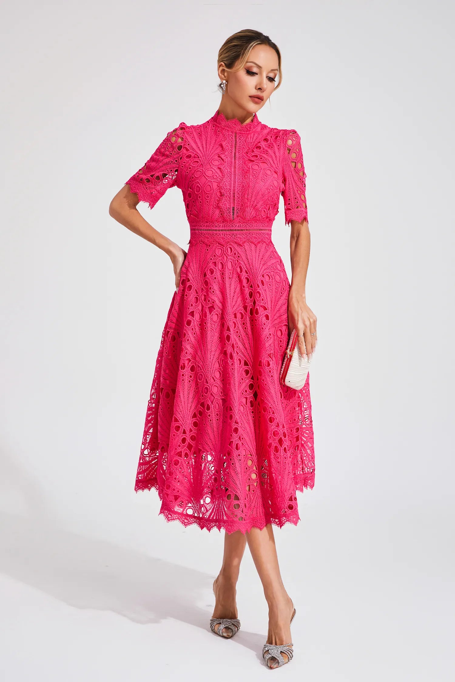 Lace Midi Kjole – Elegant Scoop Udsnit til Bryllupper og Særlige Begivenheder